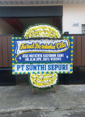 Papan Bunga Duka di Lolu Utara