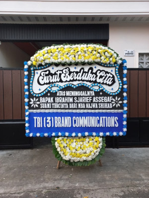 Papan Bunga Duka di Lolu Utara